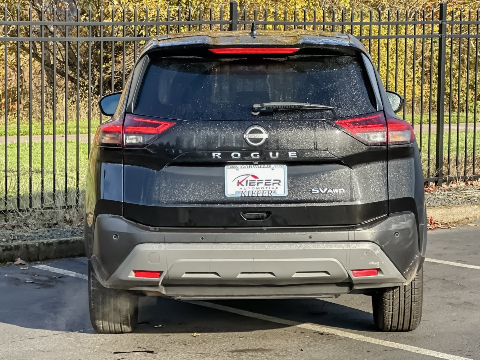 Used 2023 Nissan Rogue SV image 5