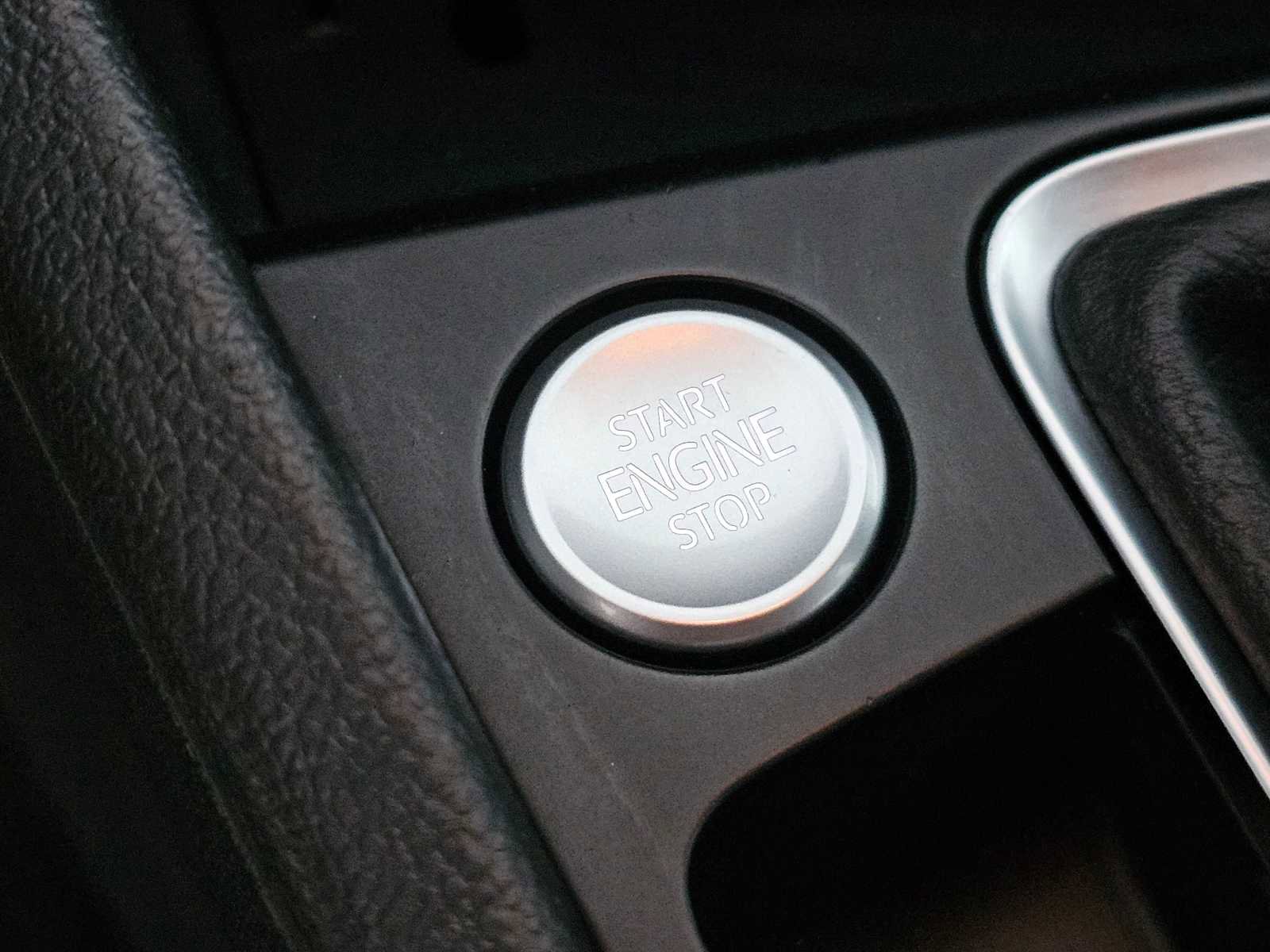 Used 2022 Volkswagen Jetta SE image 30