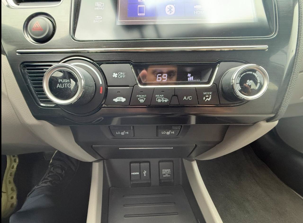 Used 2015 Honda Civic Hybrid Sedan image 27