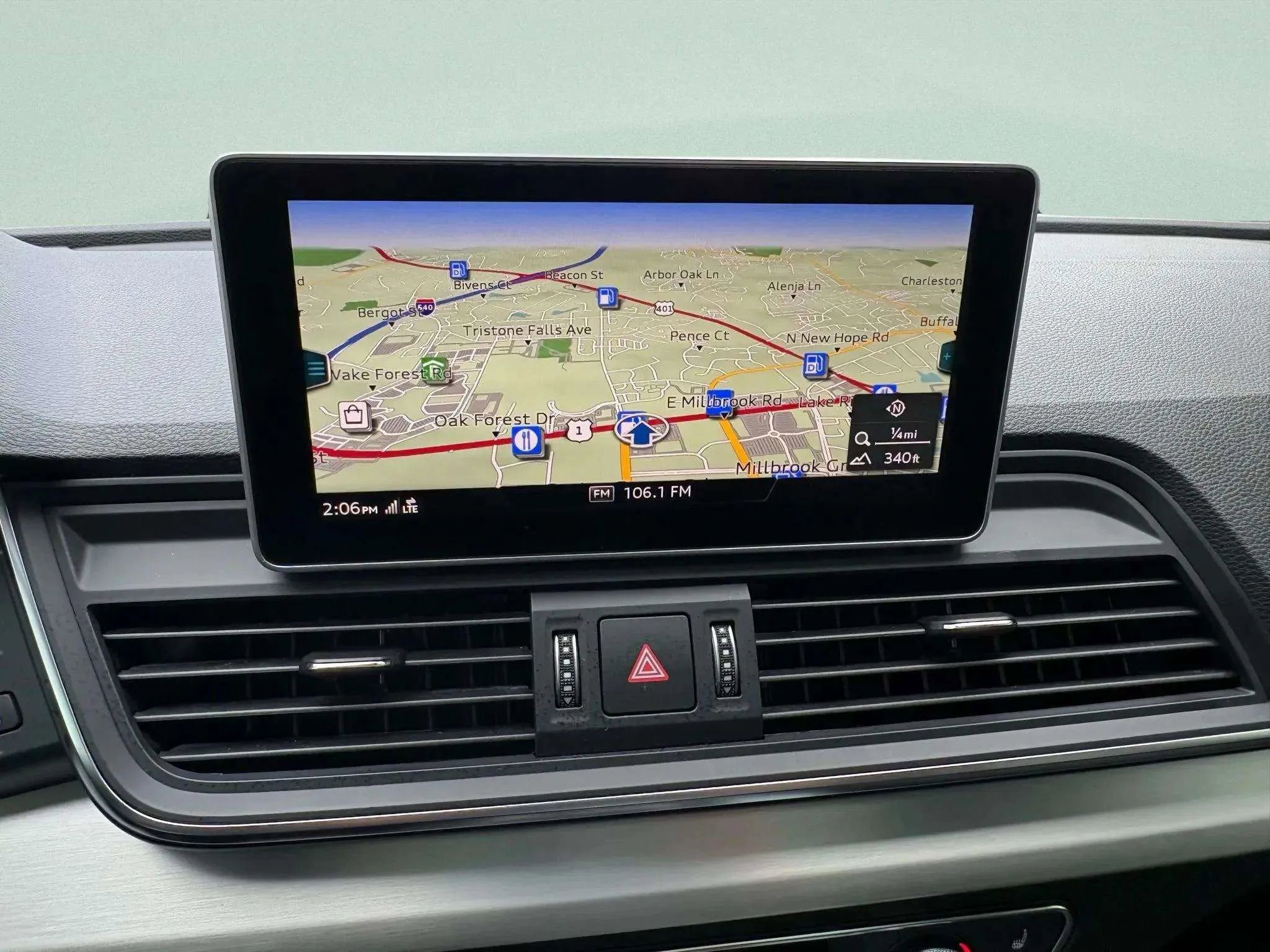 Used 2018 Audi SQ5 Premium Plus w/ Navigation Package image 35