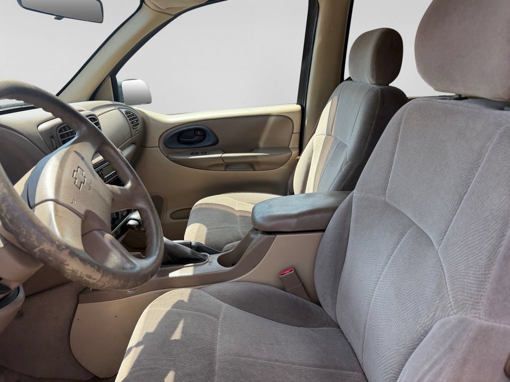 Used 2004 Chevrolet TrailBlazer LS w/ LS Preferred Equipment Group AWD/4WD image 19