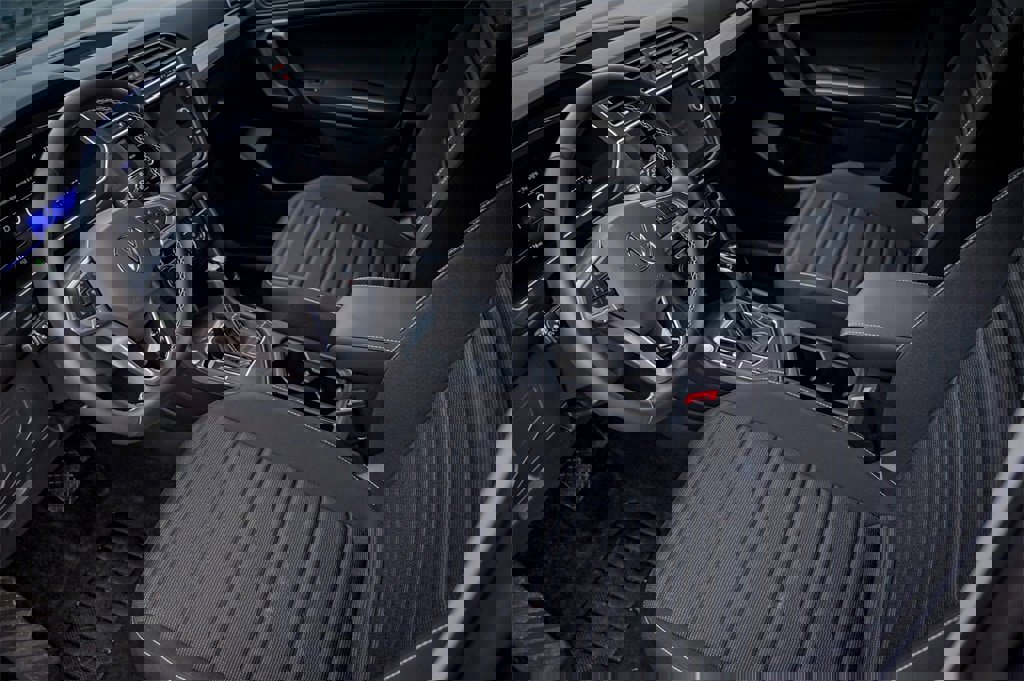 New 2024 Volkswagen Tiguan S image 9