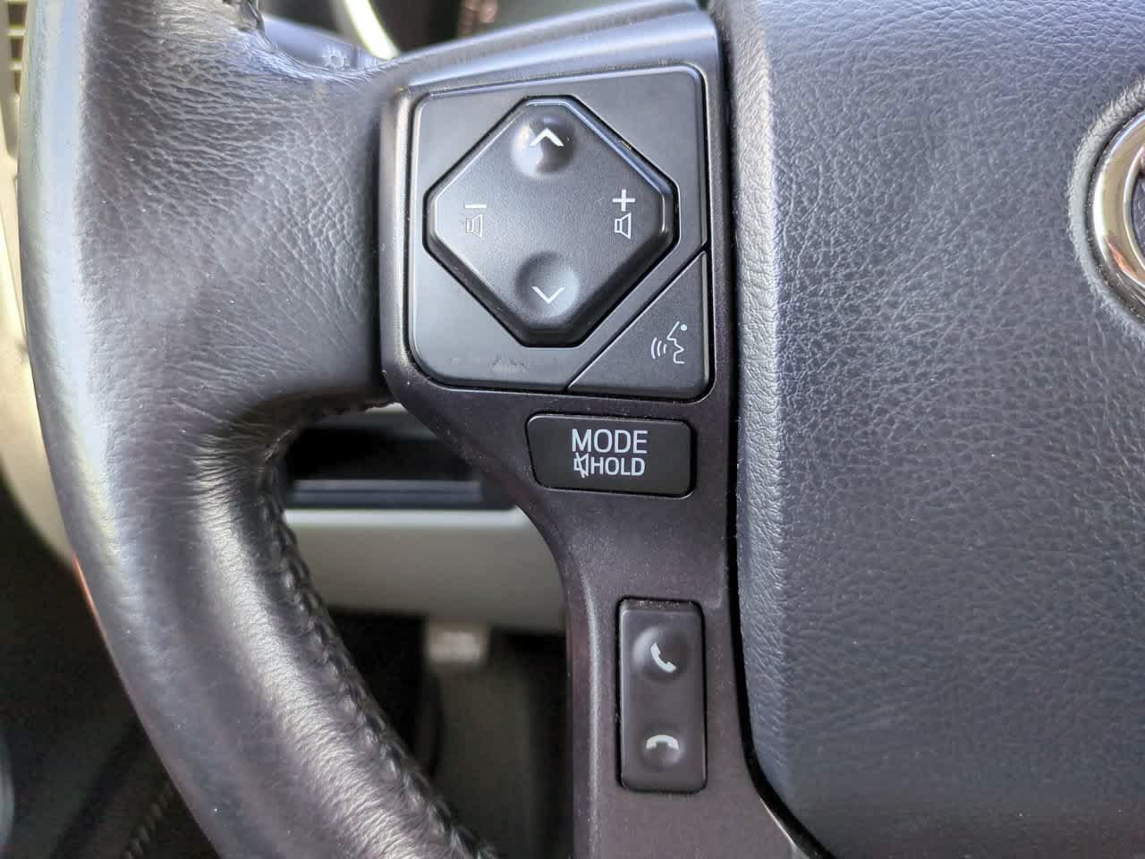 Used 2018 Toyota Sequoia Platinum AWD/4WD image 26