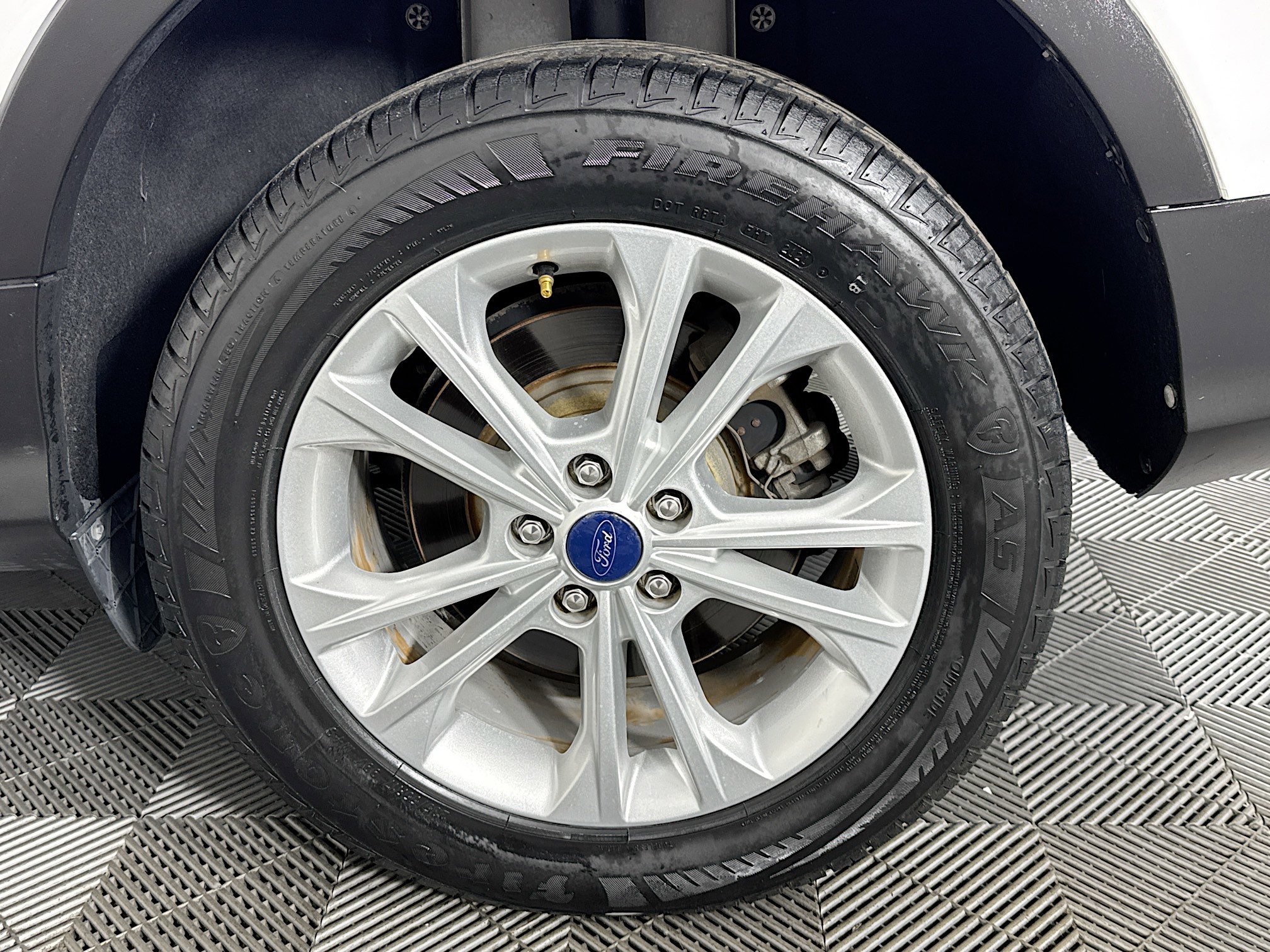 Used 2017 Ford Escape SE image 34