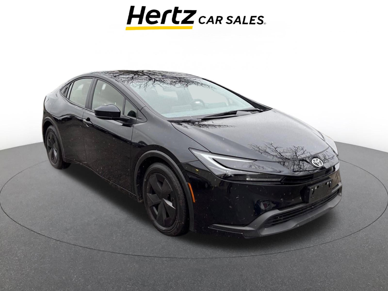 Used 2025 Toyota Prius LE image 1