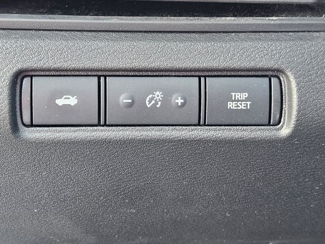 Used 2025 Nissan Altima 2.5 SV FWD image 19