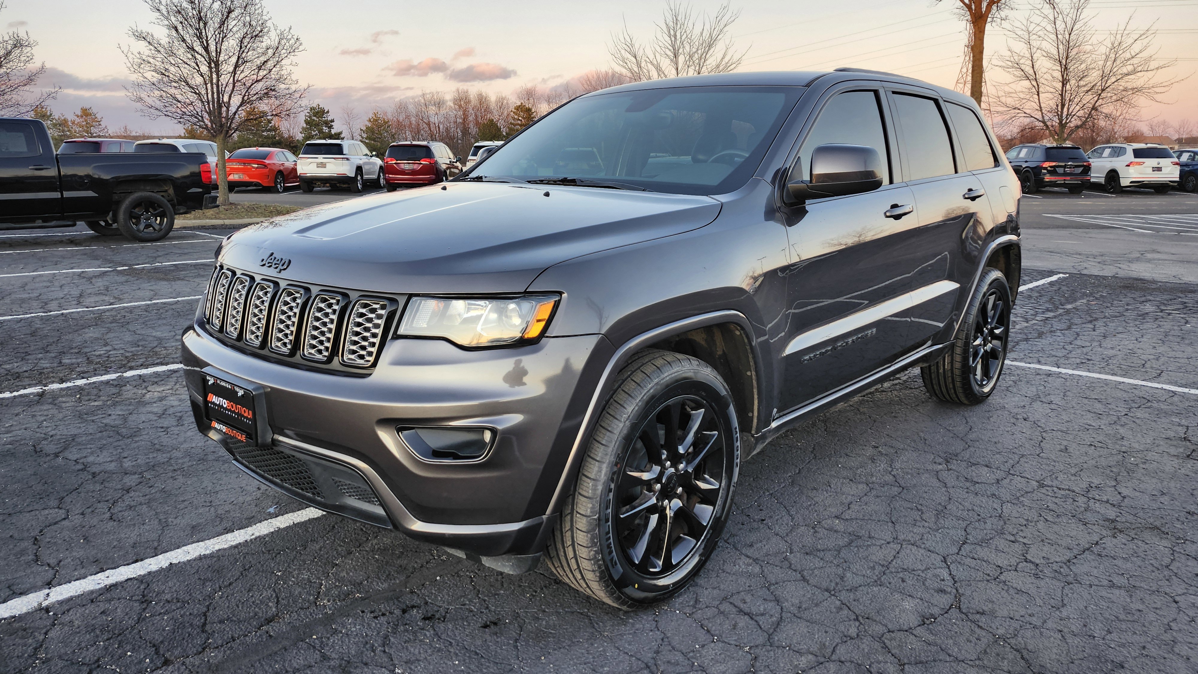 Used 2018 Jeep Grand Cherokee Altitude image 14