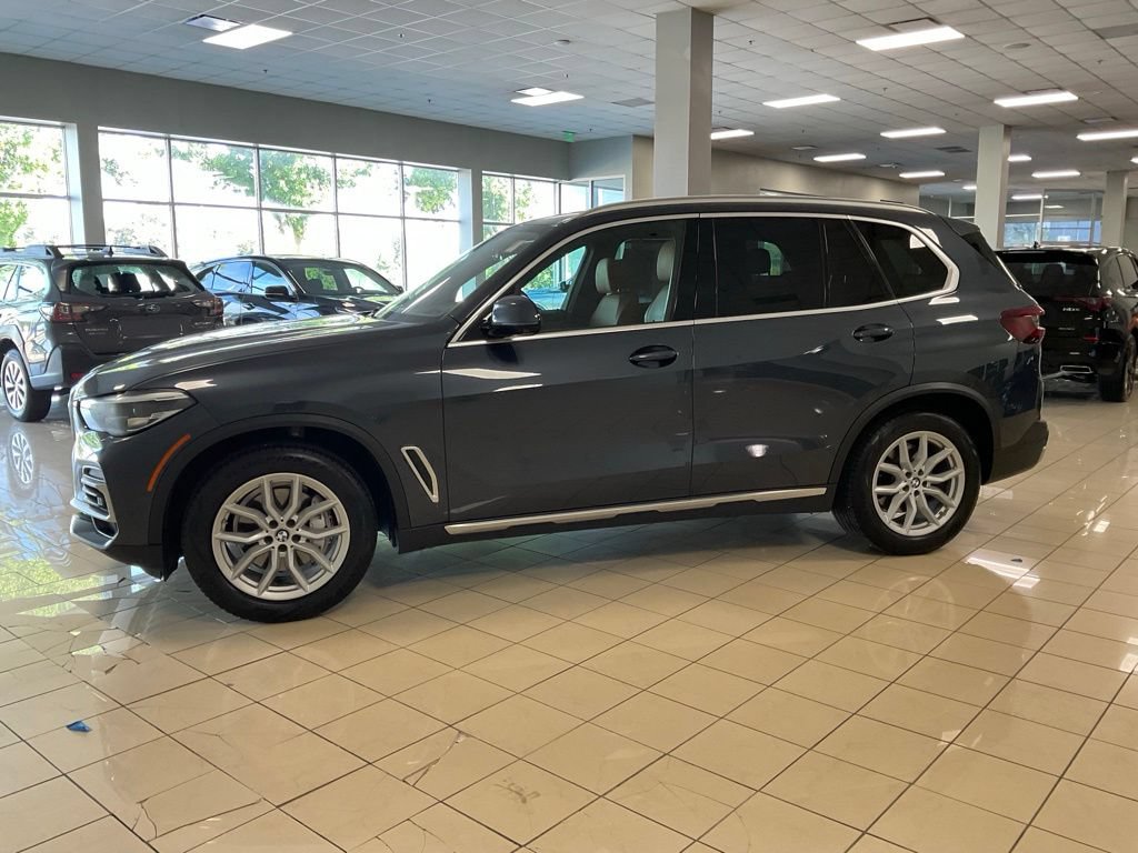 Used 2022 BMW X5 xDrive40i w/ Luxury Seating Package AWD/4WD image 3
