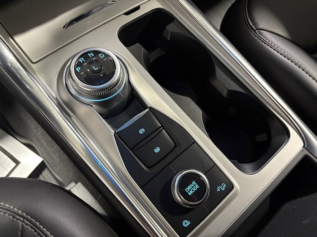 Used 2022 Ford Explorer XLT w/ Equipment Group 202A image 12