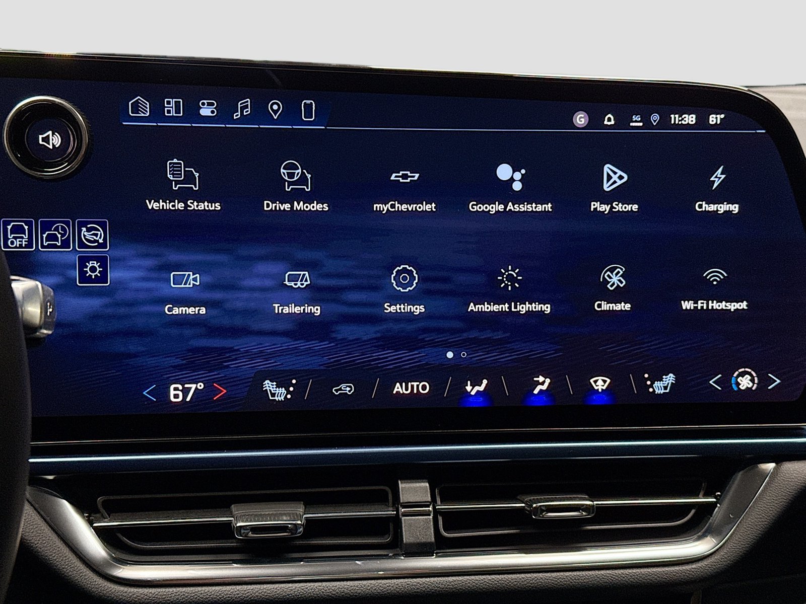 New 2026 Chevrolet Equinox EV LT FWD image 17