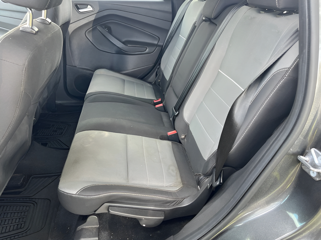 Used 2015 Ford Escape SE FWD image 15