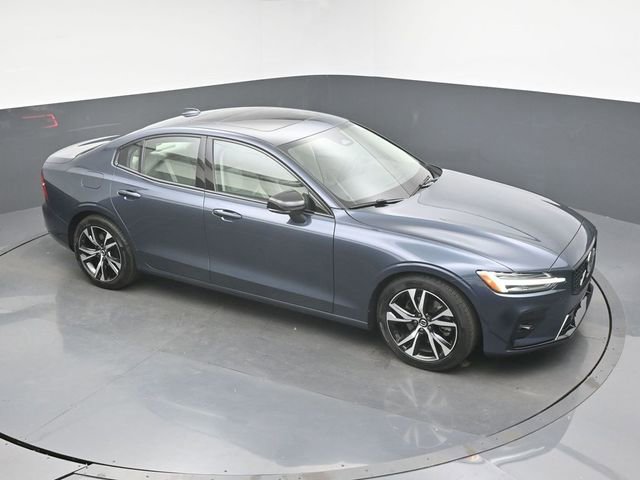 Used 2024 Volvo S60 B5 Core w/ Climate Package image 40