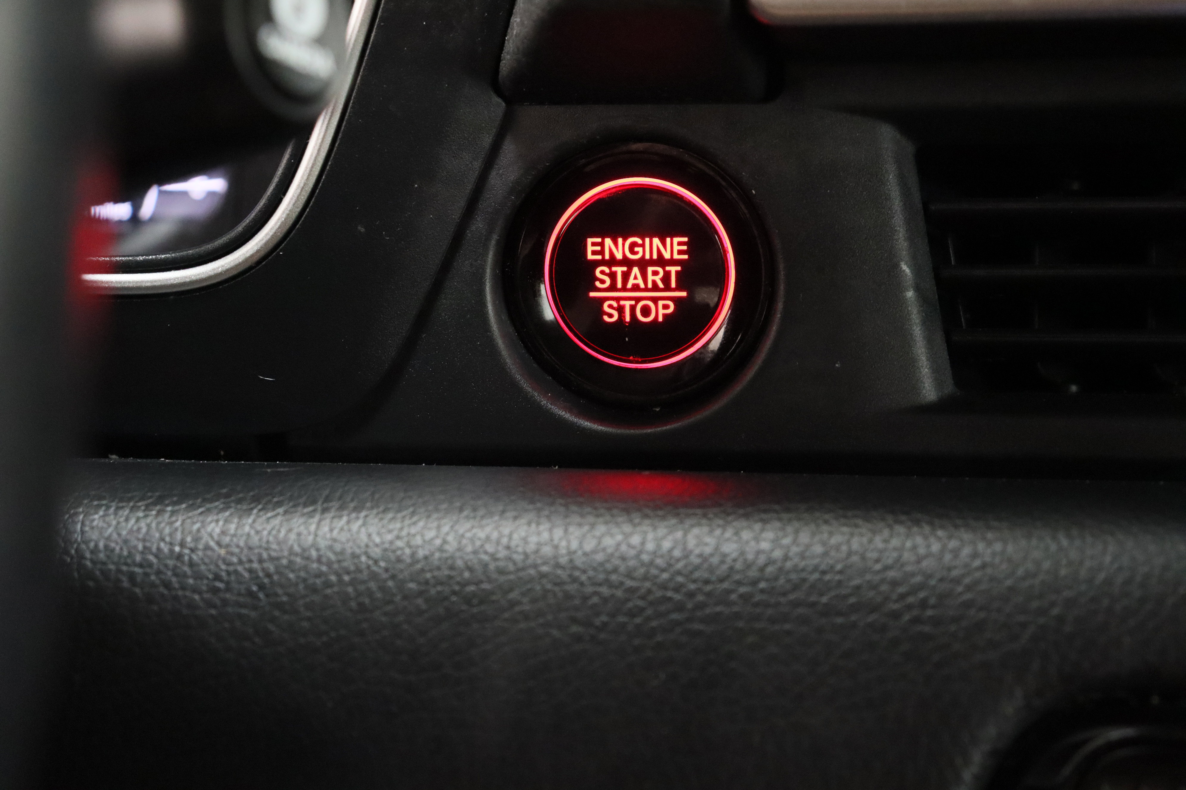 Used 2023 Honda Pilot Elite image 17