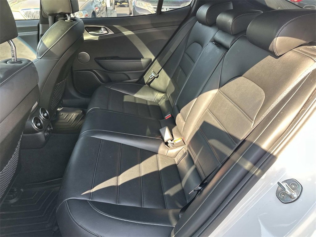 Used 2021 Kia Stinger GT2 image 12