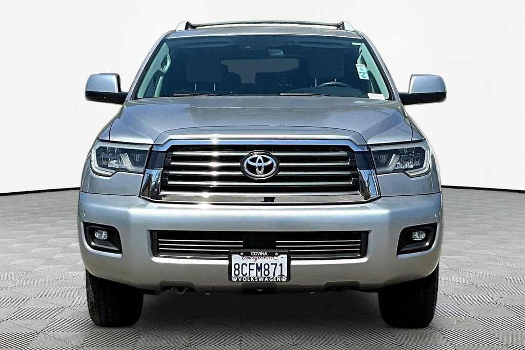 Used 2018 Toyota Sequoia SR5 RWD image 2