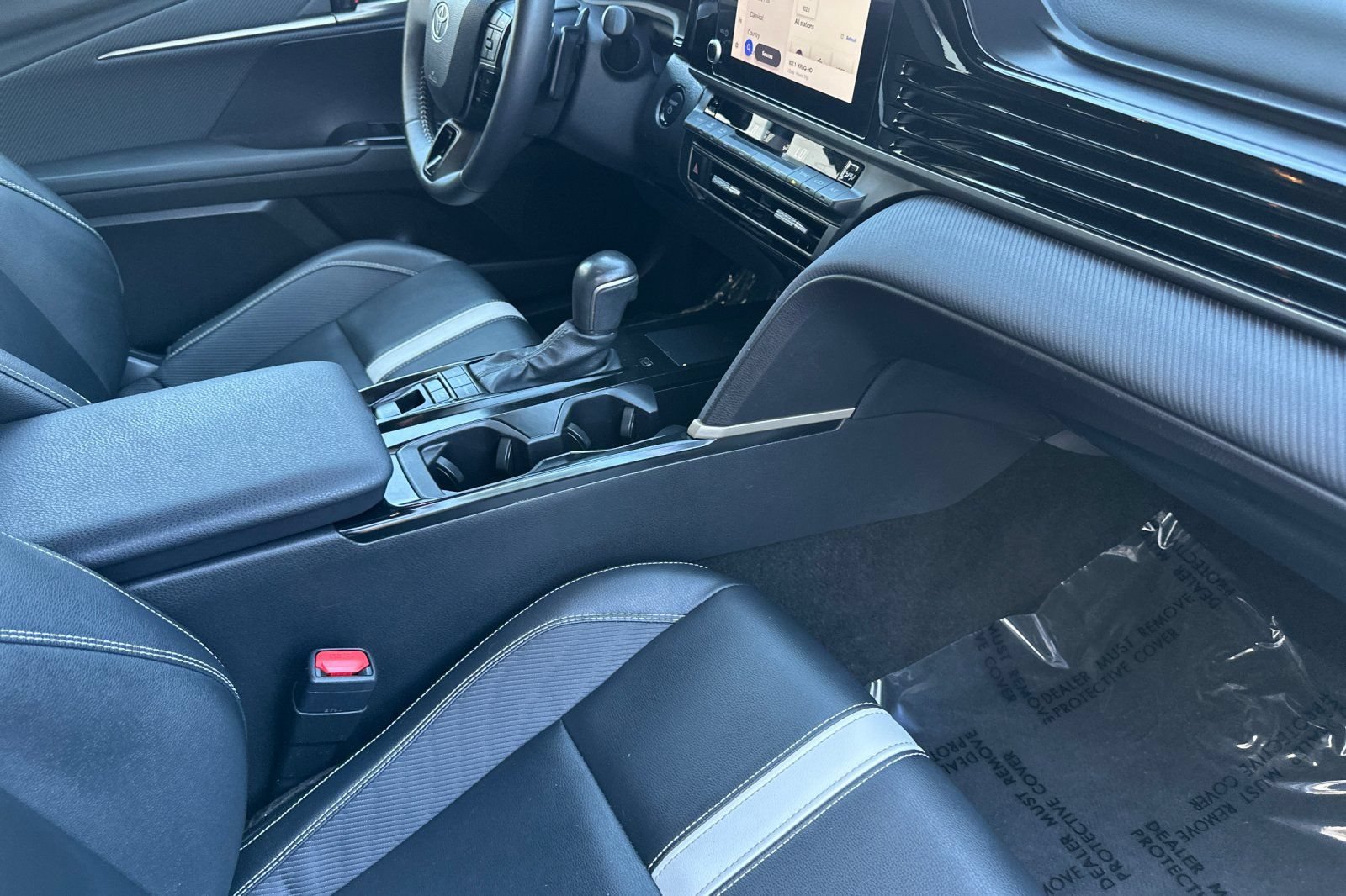 Certified 2025 Toyota Camry SE FWD image 15