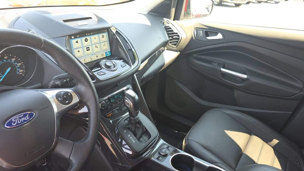 Used 2016 Ford Escape Titanium FWD image 22
