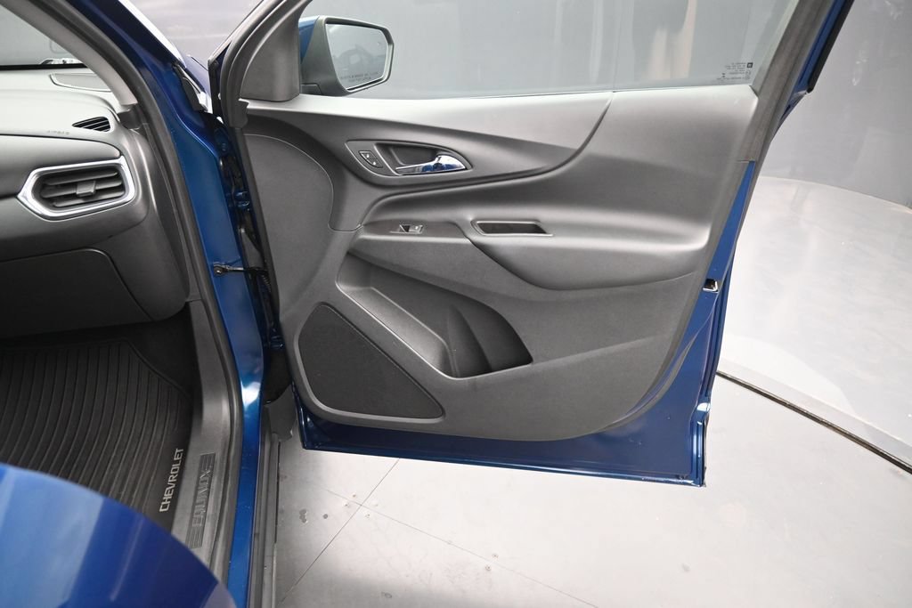 Used 2020 Chevrolet Equinox LT w/ Driver Convenience Package FWD image 12