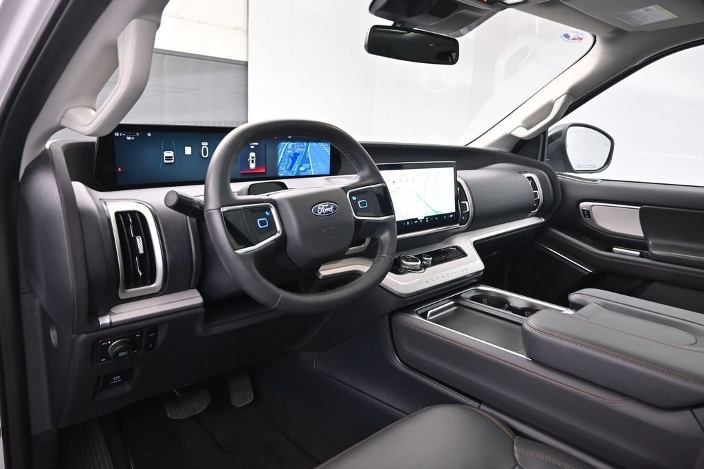 Used 2025 Ford Expedition Max Active AWD/4WD image 22