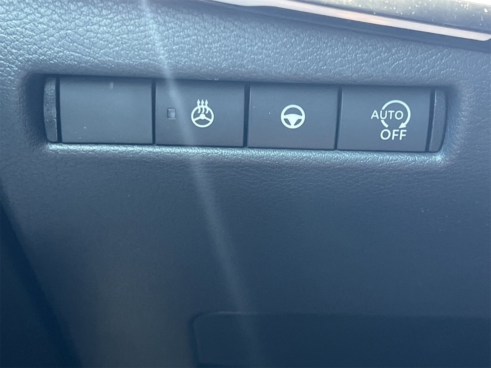 New 2025 Nissan Kicks SR w/ SR Premium Package image 15