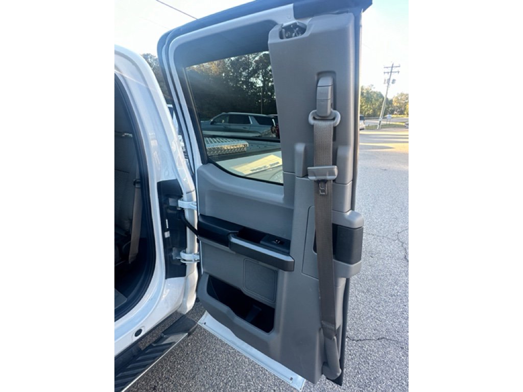 Used 2015 Ford F150 XLT w/ Equipment Group 301A Mid image 14