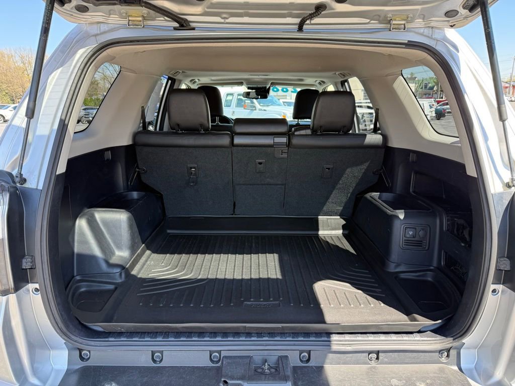 Used 2021 Toyota 4Runner TRD Off-Road Premium w/ Moonroof Package AWD/4WD image 20