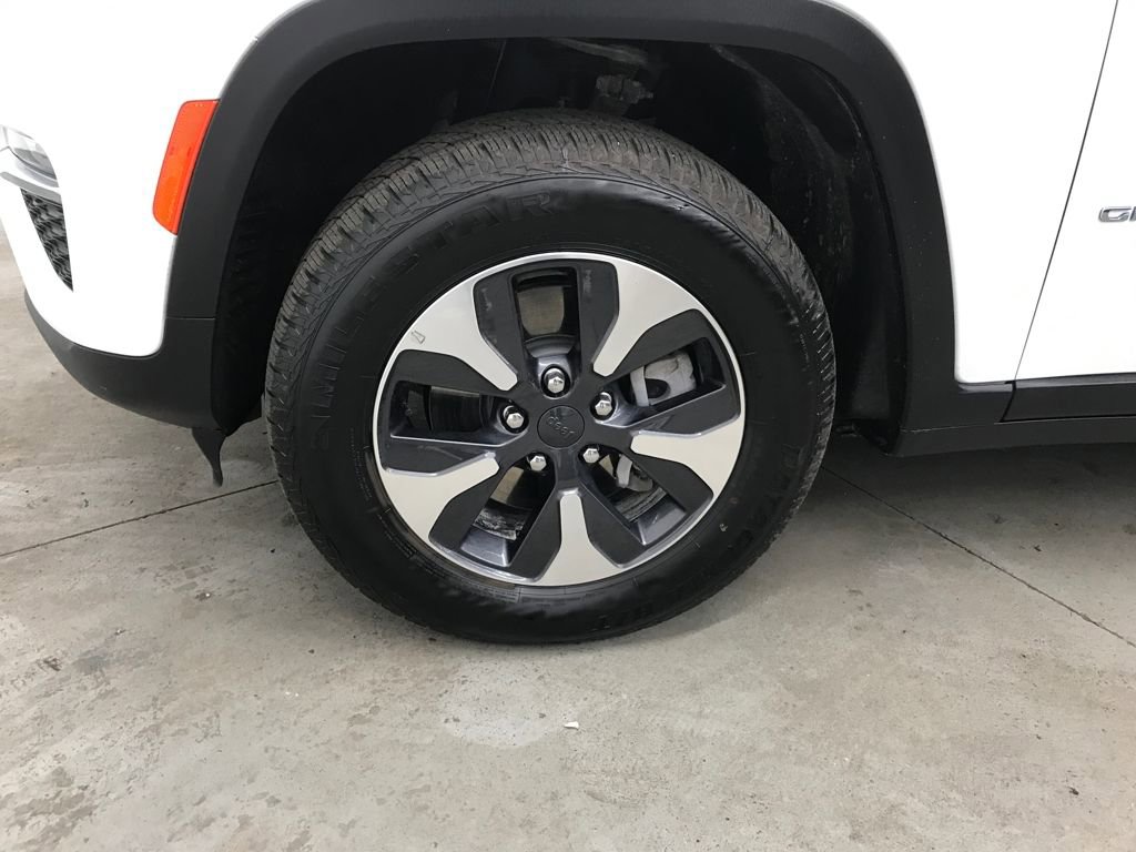 Used 2024 Jeep Grand Cherokee Limited 4xe image 27