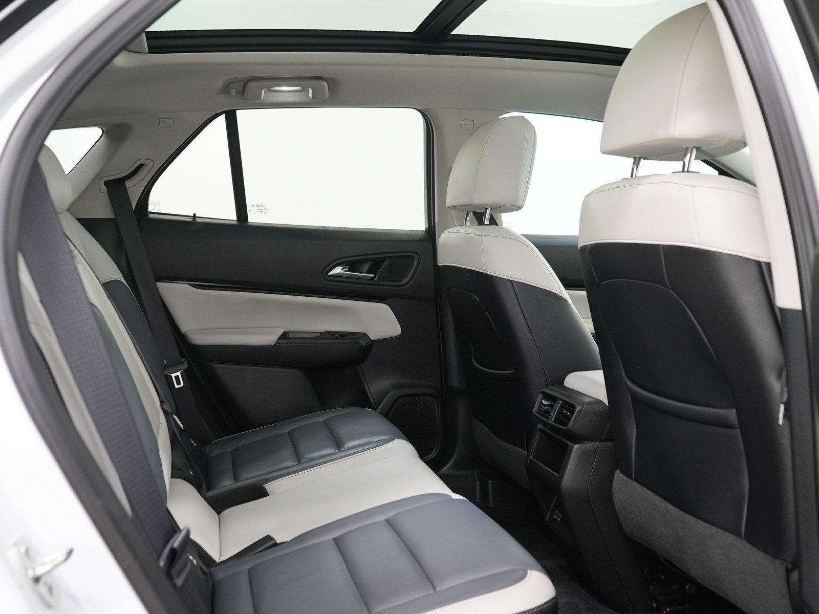 Used 2025 Honda Prologue Touring image 14