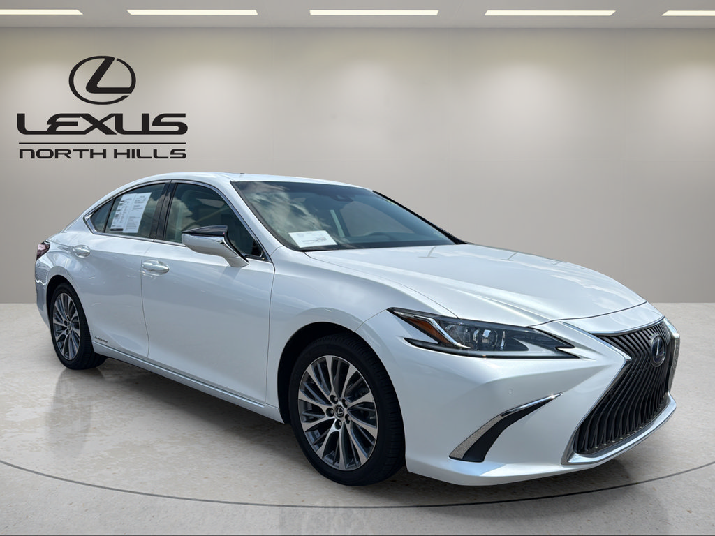 Used 2020 Lexus ES 300h w/ Premium Package FWD image 4