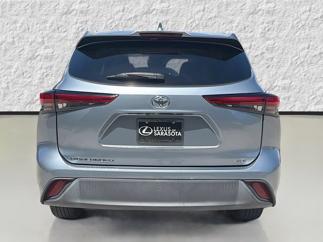 Used 2021 Toyota Highlander XLE FWD image 4