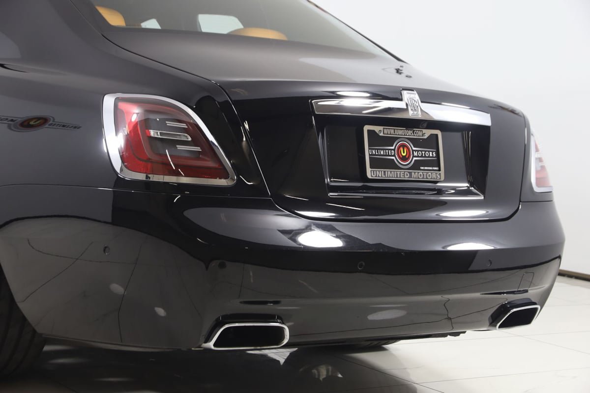 Used 2023 Rolls-Royce Ghost AWD/4WD image 36
