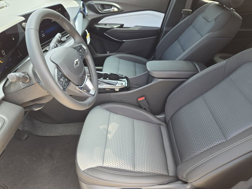 New 2026 Chevrolet Trax LT w/ Driver Confidence Package FWD image 5