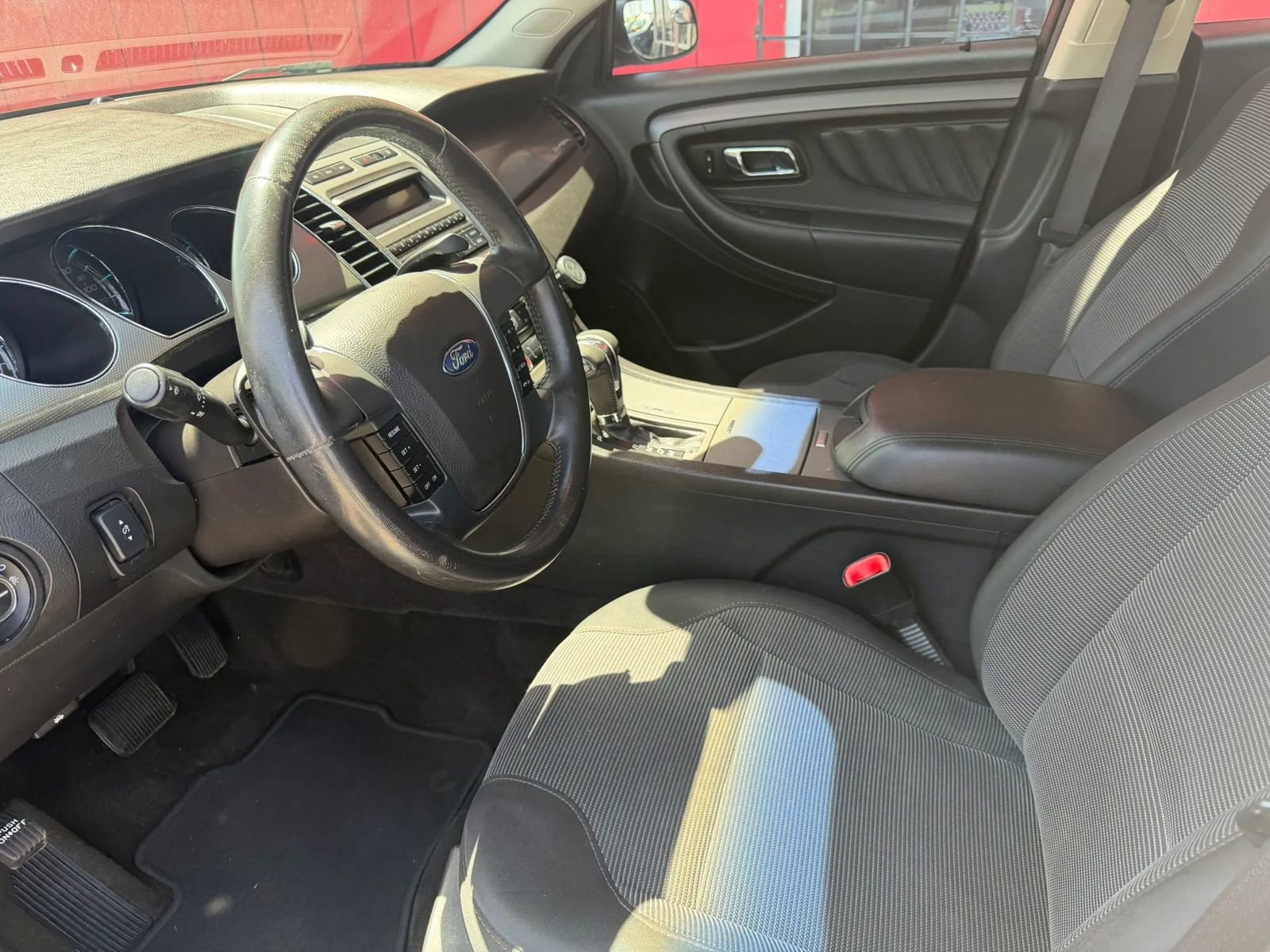 Used 2012 Ford Taurus SEL image 6