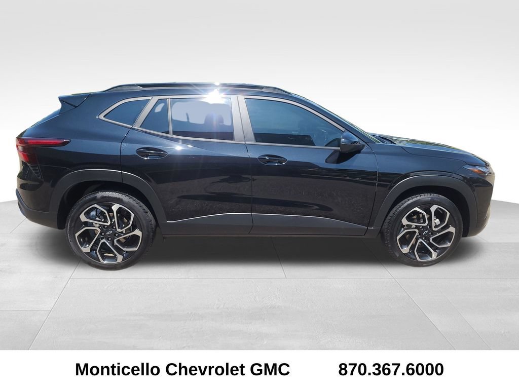 Used 2025 Chevrolet Trax RS w/ Driver Confidence Package FWD image 8