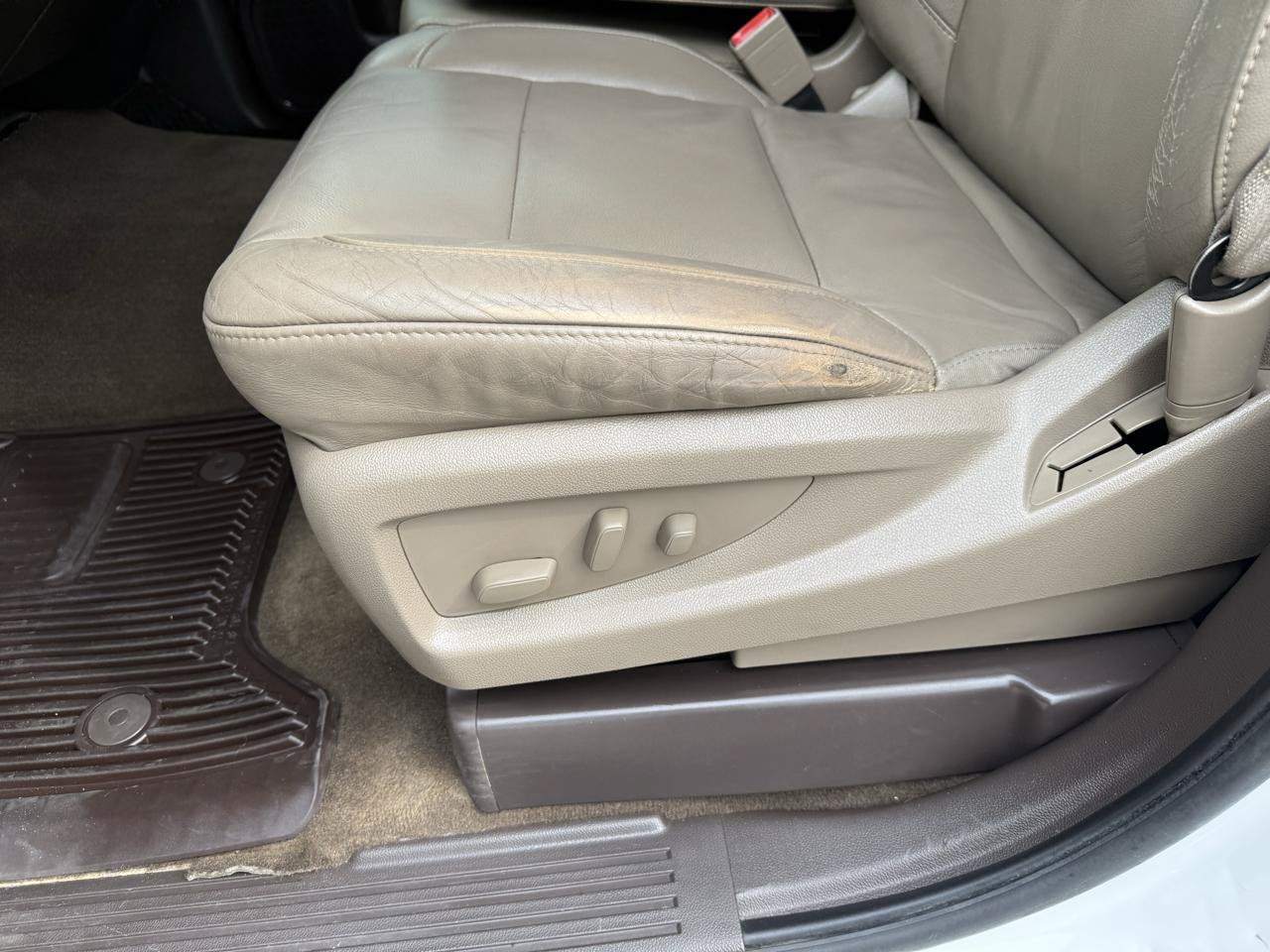 Used 2015 Chevrolet Silverado 1500 LTZ RWD image 11