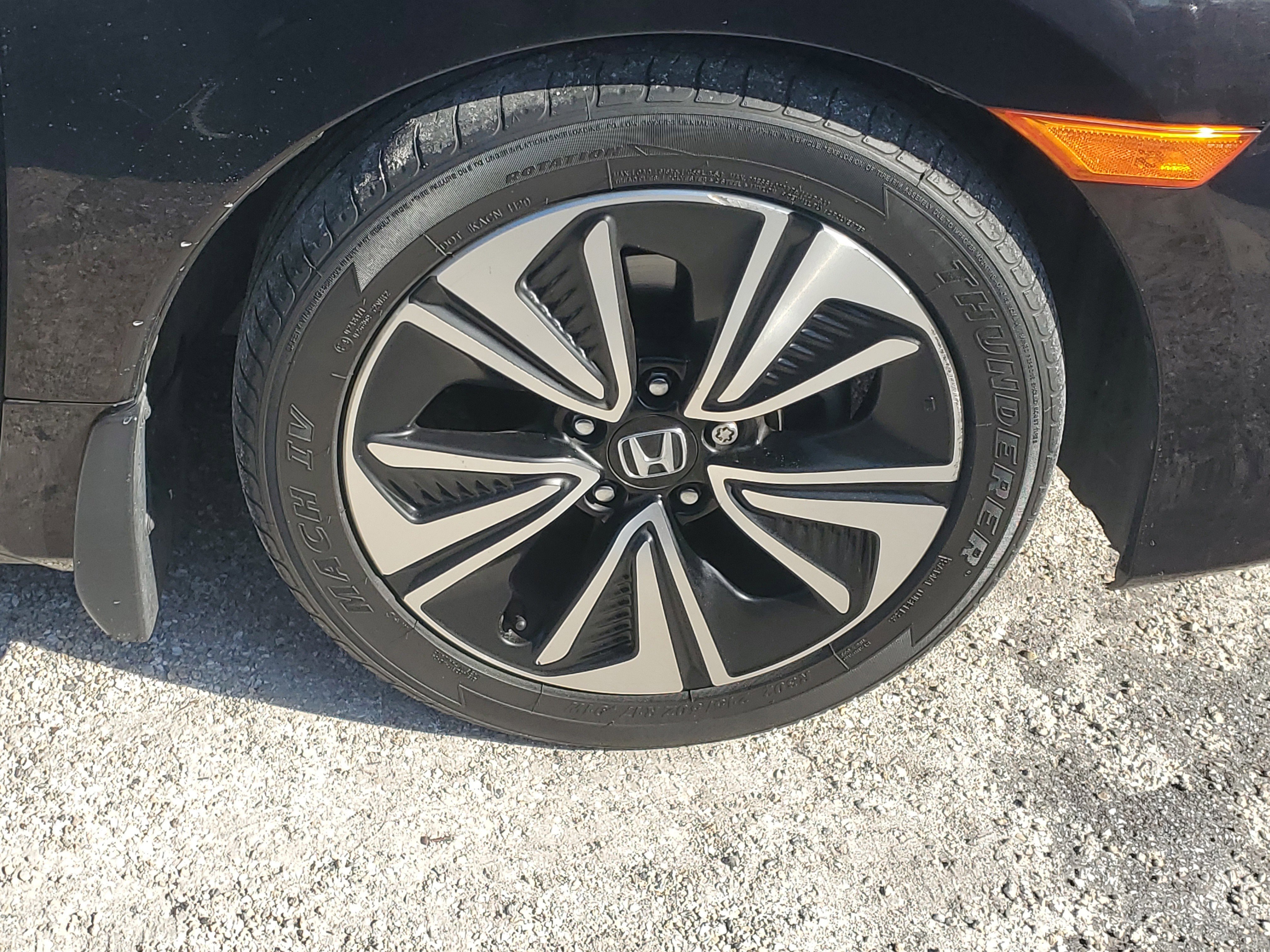 Used 2016 Honda Civic EX-T image 4