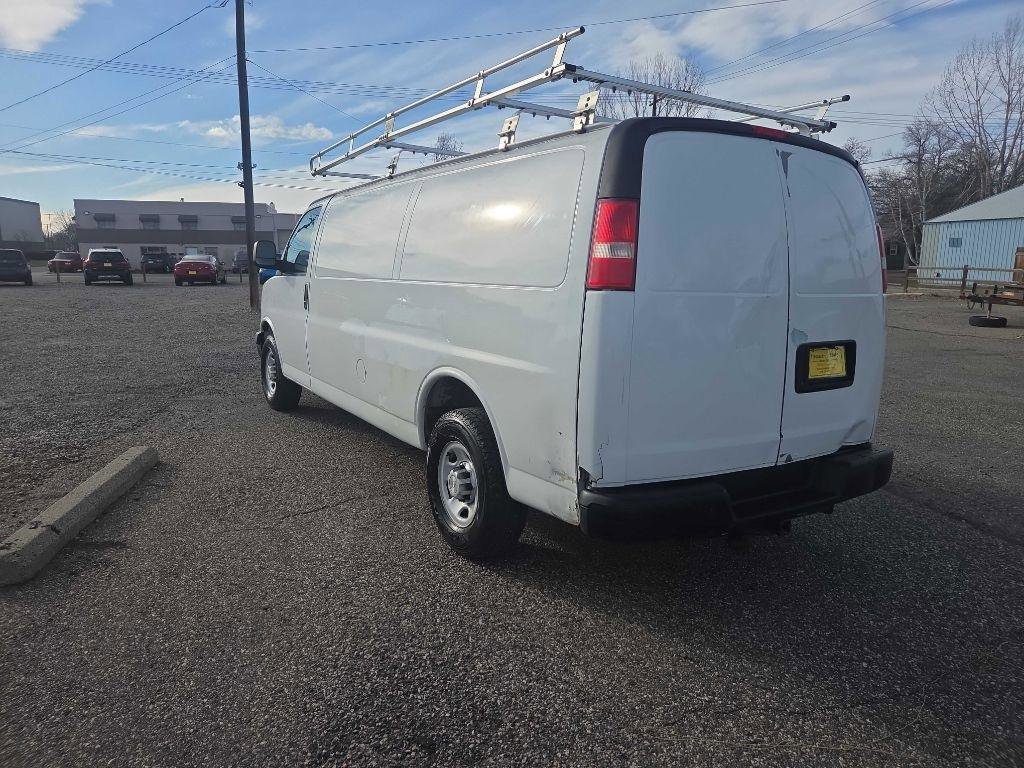 Used 2012 Chevrolet Express 2500 Extended image 3