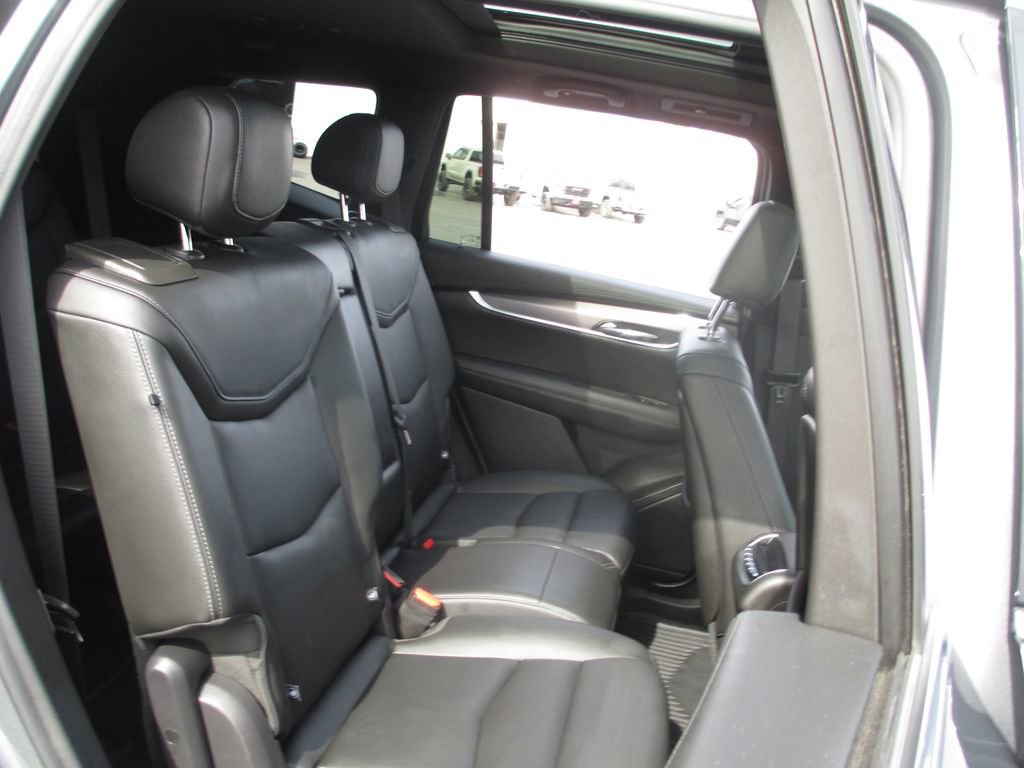 Used 2021 Cadillac XT6 Luxury image 26