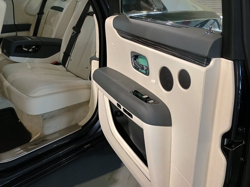 Used 2021 Rolls-Royce Ghost AWD/4WD image 37