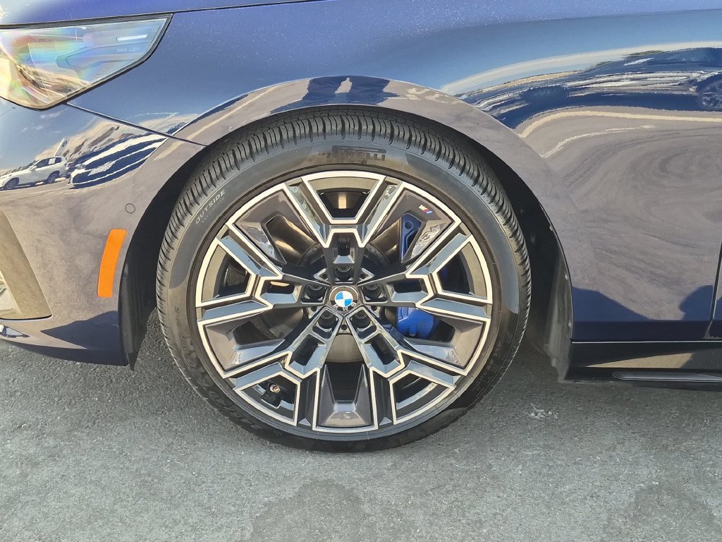 Certified 2026 BMW i5 eDrive40 w/ M Sport Package RWD image 30