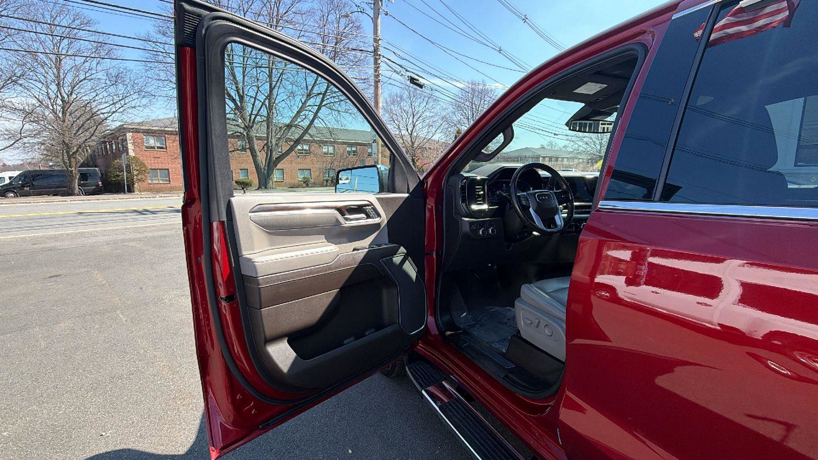 Used 2022 GMC Sierra 1500 SLT w/ Max Trailering Package image 11