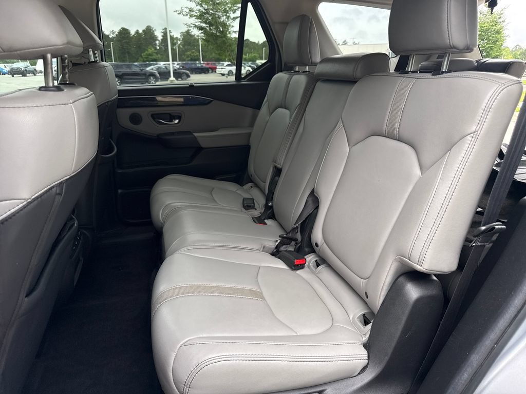 Certified 2025 Honda Pilot EX-L image 32