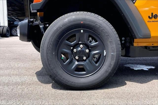 New 2026 Jeep Gladiator Sport AWD/4WD image 24