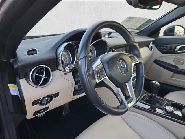 Used 2013 Mercedes-Benz SLK 250 image 9