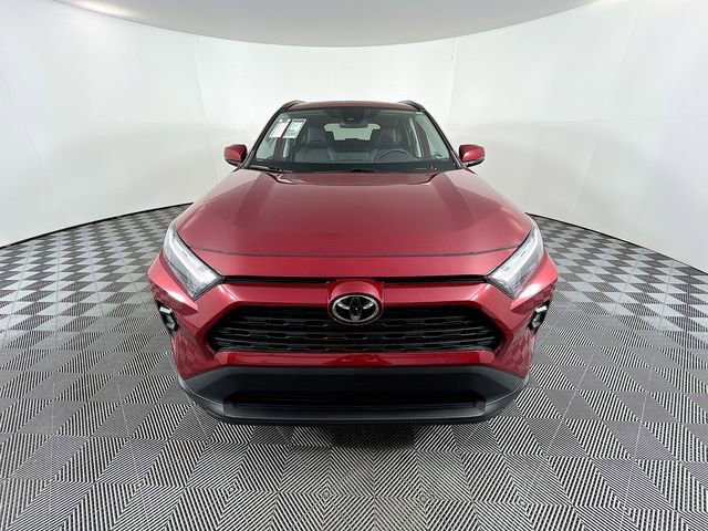Used 2022 Toyota RAV4 XLE Premium image 3