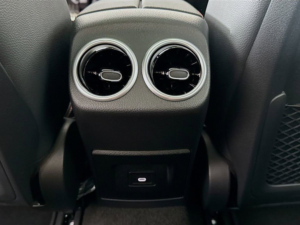 Used 2026 Mercedes-Benz CLA 250 4MATIC image 24