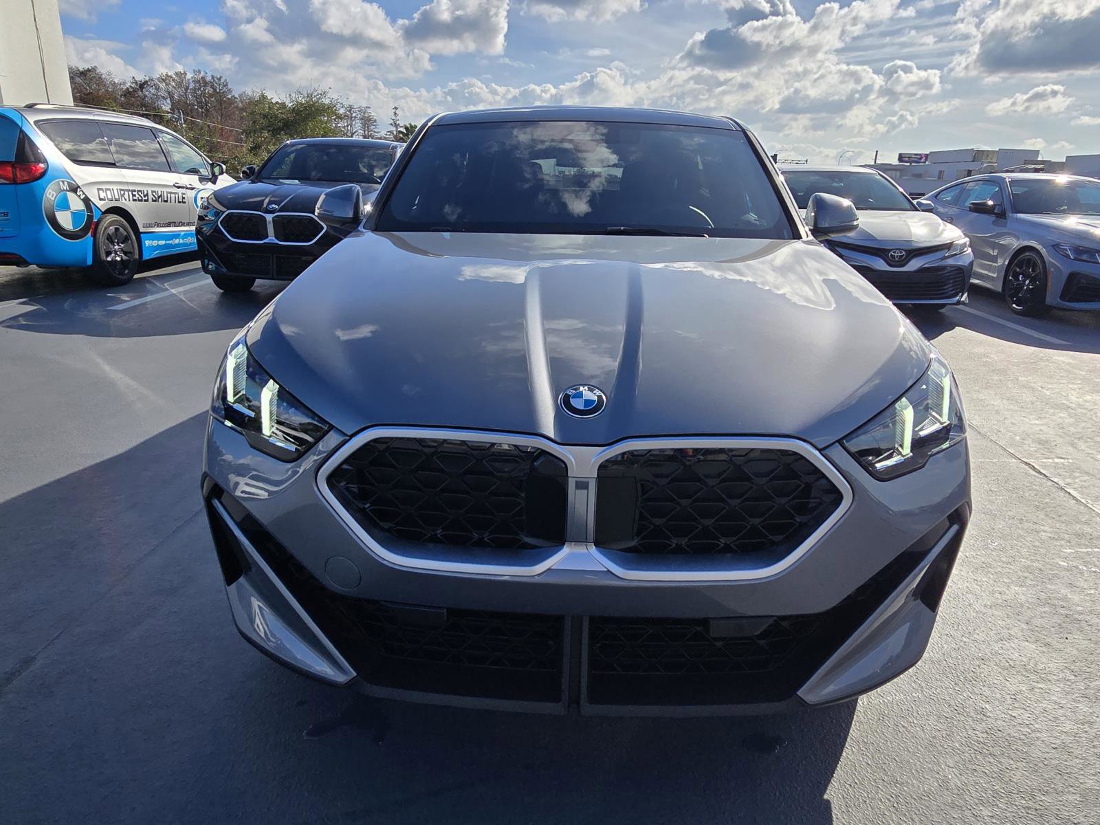 New 2026 BMW X2 xDrive28i w/ Convenience Package image 2