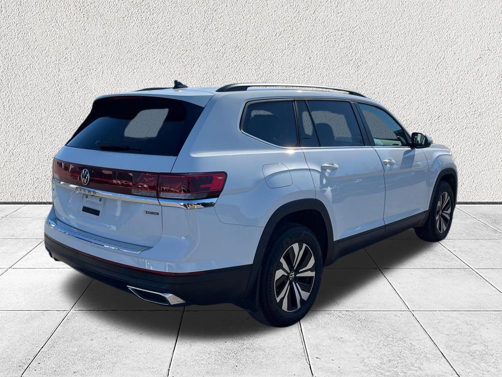 Used 2024 Volkswagen Atlas SE image 8