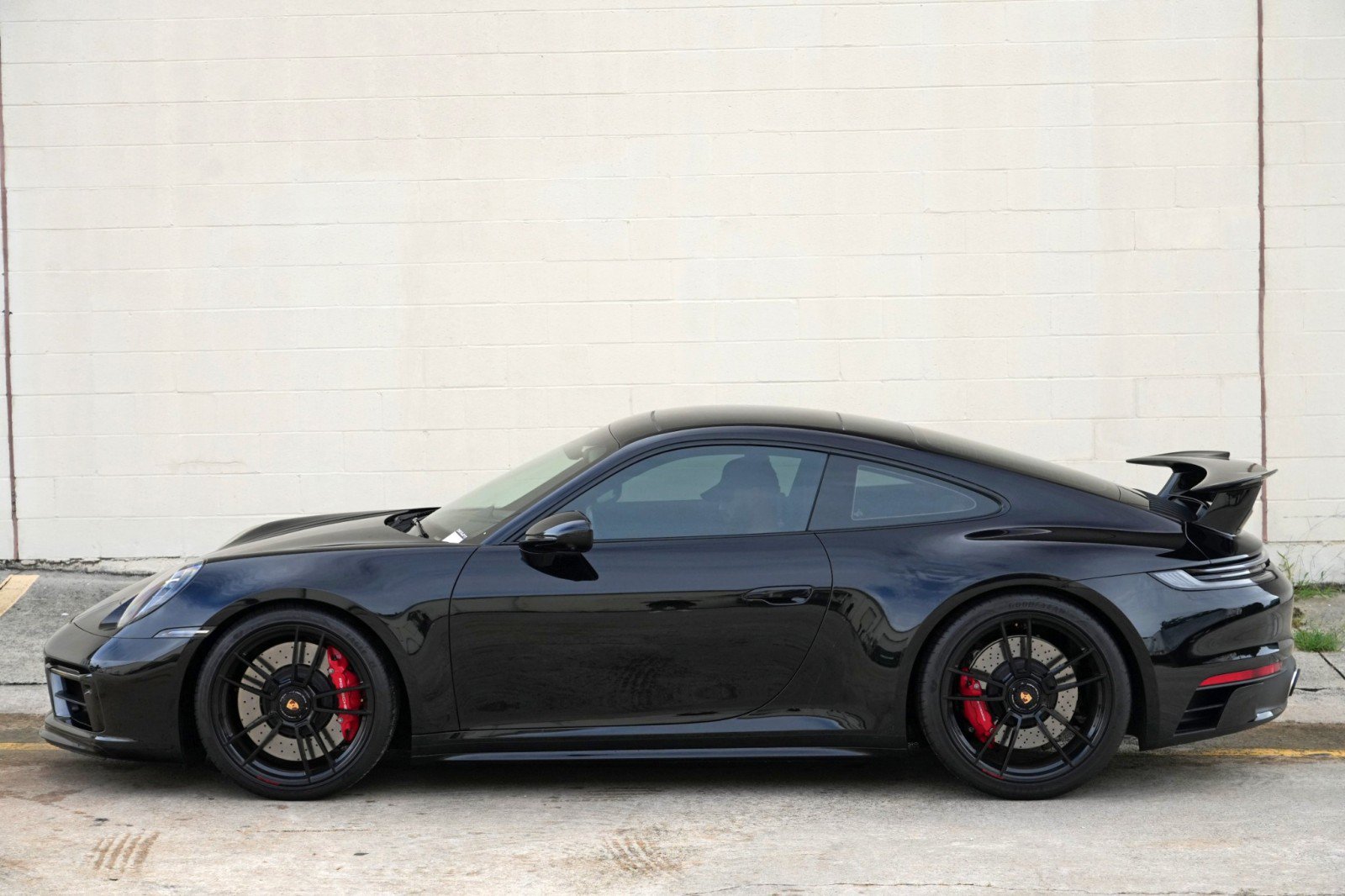 Used 2024 Porsche 911 Carrera GTS w/ Premium Package RWD image 50