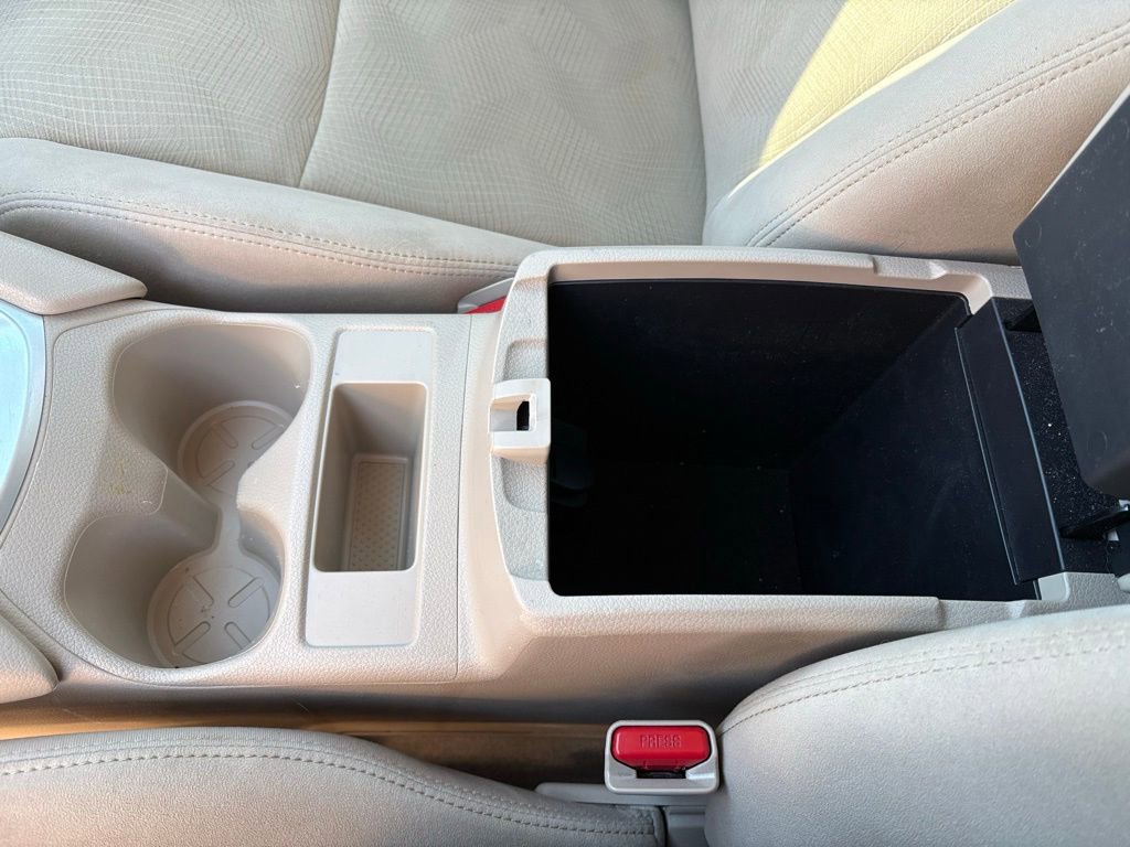 Used 2015 Nissan Rogue SV image 24